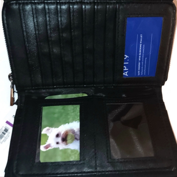 Mundi Big Fat RFID Blocking Checkbook Wallet, BlackFashioable style for today' - Picture 3 of 7